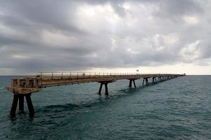 El riesgo de derrumbe obliga a desmantelar de urgencia el Pantalán del Puerto de Sagunto