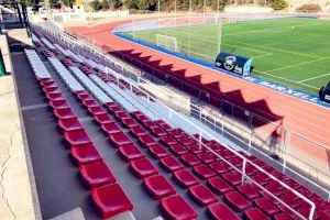 Deportes instala cerca de 600 asientos en la grada del Estadio municipal El Barxell