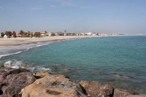 Costas autoriza al Puerto a trasladar arena a la playa de Almassora