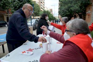 Cruz Roja sale a la calle este jueves con sus huchas sostenibles, para pedir la solidaridad ciudadana a favor de la infancia
