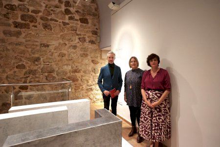 El Consorci de Museus mostra la relació entre l’escultura i la instal·lació artística en una nova exposició a Santa Pola