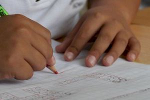 El Ayuntamiento de València aprueba la convocatoria de ayudas para material escolar