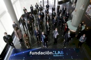 Fundación LAB en colaboración con FPRJI I y FVEA analizarán los desafíos y oportunidades que presentan las criptomonedas