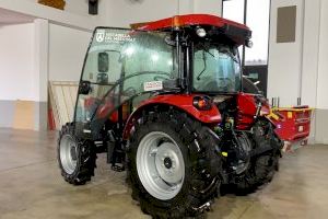 Vistabella adquiere un tractor para limpiar la masa forestal