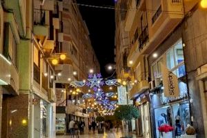 Elche enciende las luces de Navidad con 173 arcos este viernes 25 de noviembre para incentivar las compras durante el ‘Black Friday’