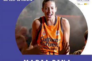 La jugadora de la selección española de baloncesto María Pina visita les Coves de Vinromà este jueves 24 de noviembre