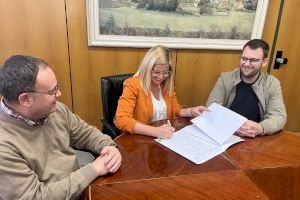 La alcaldesa de Petrer firma con los promotores el desarrollo urbanístico de Luvi calificando el convenio de “histórico”