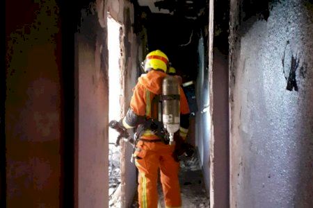 Dos heridos en el incendio de una vivienda de Sueca