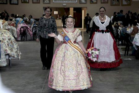La Reina Fallera Infantil de Borriana 2023 vibra amb la gala infantil