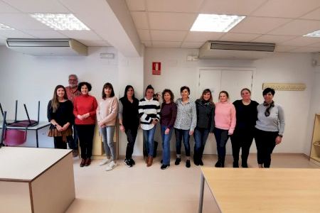 En marxa el taller d'ús de gestió administrativa per a dones d'Almenara