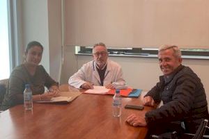 El Gerente del Hospital de Torrevieja se compromete a incorporar nuevas especialidades en el centro de salud de Pilar de la Horadada