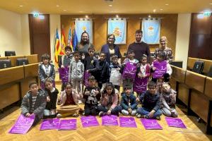 Alumnado de Primaria del Francesc Roca i Alcaide visita el Ayuntamiento de Burriana