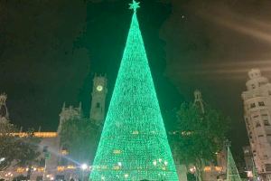 Ya es Navidad en València: la capital del Turia da la bienvenida a las fiestas con el encendido de las luces