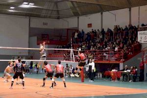 El Familycash Xàtiva voleibol masculino logra puntuar pese a la ajustada derrota por 2-3 frente el Mediterráneo