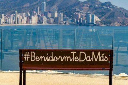 Este viernes, 9 de diciembre, se abre el plazo para que los establecimientos se adhieran a la campaña ‘#BenidormTeDaMás’