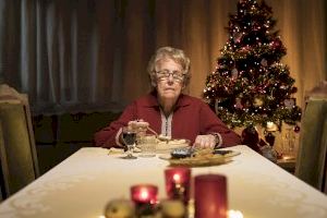Una comida de Navidad para acabar con la soledad de las personas mayores de València