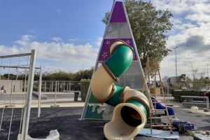 Continuen a bon ritme les obres de substitució del parc infantil ubicat enfront del Poliesportiu Municipal del Terç