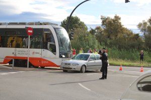 La Generalitat realiza un simulacro de colisión entre un tren y un vehículo en las vías del tranvía de Dénia