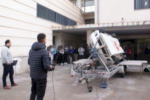 Educació i Seguretat Ciutadana organitzen un simulacre de bolcada de vehicles per a l'alumnat d'Altea