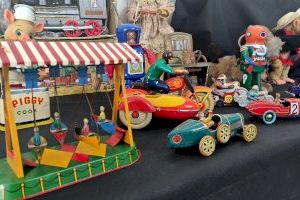El Mercat Municipal de l’Alcúdia de Crespins acull una mostra de joguines i mecanos antics