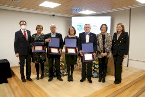 GALERIA | El col·legi de metges de Castelló premia la trajectòria professional de metges ‘excel·lents’