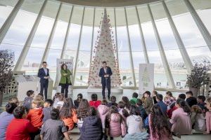Iberdrola y Les Arts colaboran en la actividad sostenible ‘El teu arbre de Nadal’