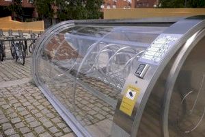 Compromís proposa la instal·lació de nous aparcabicicletes a les estacions de metro de Paterna