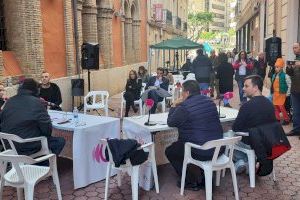 La Generalita confirma nuevos medios digitales para las emisoras municipales durante la jornada Ràdio al Carrer en Alzira