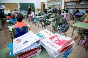 Educación aprueba 610 ayudas a familias de escolares