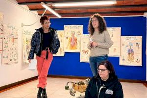 La Casa Toni El Fuster-Fundación Schlotter acoge “Freaks Peep-Show” de Lourdes Santamaría y Sylvia Lenaers