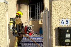 Fallece una mujer en el incendio de una vivienda de San Fulgencio