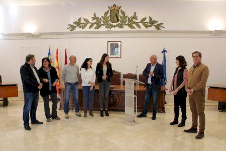 L’Ajuntament de Dénia reconeix el treball de Claudia Lledó i els membres de ‘Gamma Version’