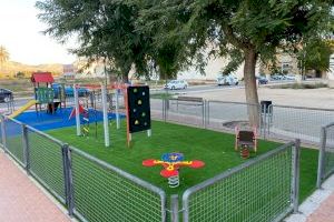 Albatera adecua dos parques infantiles más del municipio