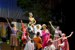 Lleno total en l’Auditori de La  Nucía para el musical de Mary Poppins