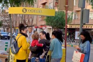 ECOEMBES premia en Alboraya con horchata gratis a las personas que se registren en la app RECICLOS