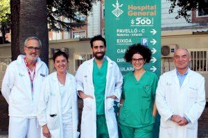 Especialistas del Hospital General de València implantan una prótesis de última generación en el arco aórtico para casos complejos