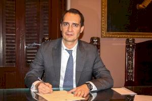 Pablo Alonso Rocamora toma posesión como nuevo notario de Ayora