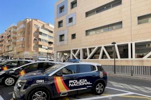Cuatro detenidos en Alicante por asaltar una vivienda y amenazar a un hombre que les debía dinero