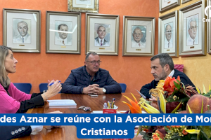 Lourdes Aznar (PP) se reúne con la Asociación de Moros y Cristianos