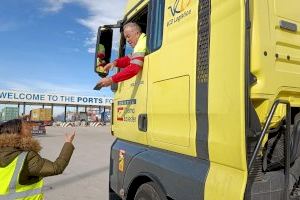 El Puerto de València inicia la formación de 5.000 camioneros en la App para móvil de ValenciaportPCS