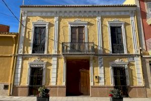 El Ayuntamiento de Benaguasil formaliza la compra del antiguo Colegio de la Sagrada Familia