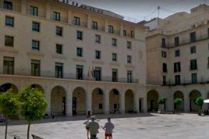 A judici per abusar sexualment del seu fill cec a Alacant