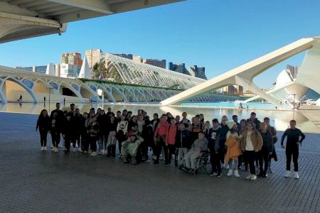 L'IES Joan Coromines visita el CaixaForum de València