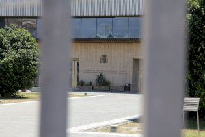 Cinc anys de presó per abusar de les nétes de la seua parella a Castelló
