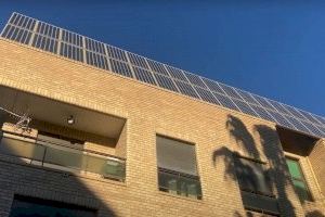Massanassa gestiona más de 30 solicitudes en 2022 para la bonificación hasta el 50% en la cuota del IBI por la instalación de placas solares