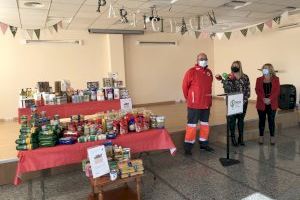 Los mayores de Petrer organizan una recogida de alimentos a favor de Cruz Roja por el Día de La Paz