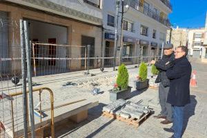 El Ayuntamiento de Alcalà-Alcossebre mejora la red de saneamiento en la plaza de la Iglesia y paso inferior de la vía de tren