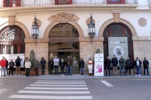 Sagunt guarda un minut de silenci en senyal de condemna i repulsa pels presumptes assassinats masclistes perpetrats a Valladolid