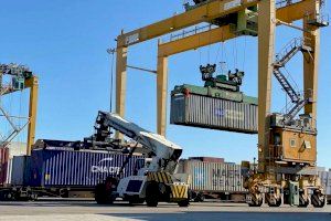 La crisis impacta en el puerto de Valencia y su presidente recomienda aumentar stocks