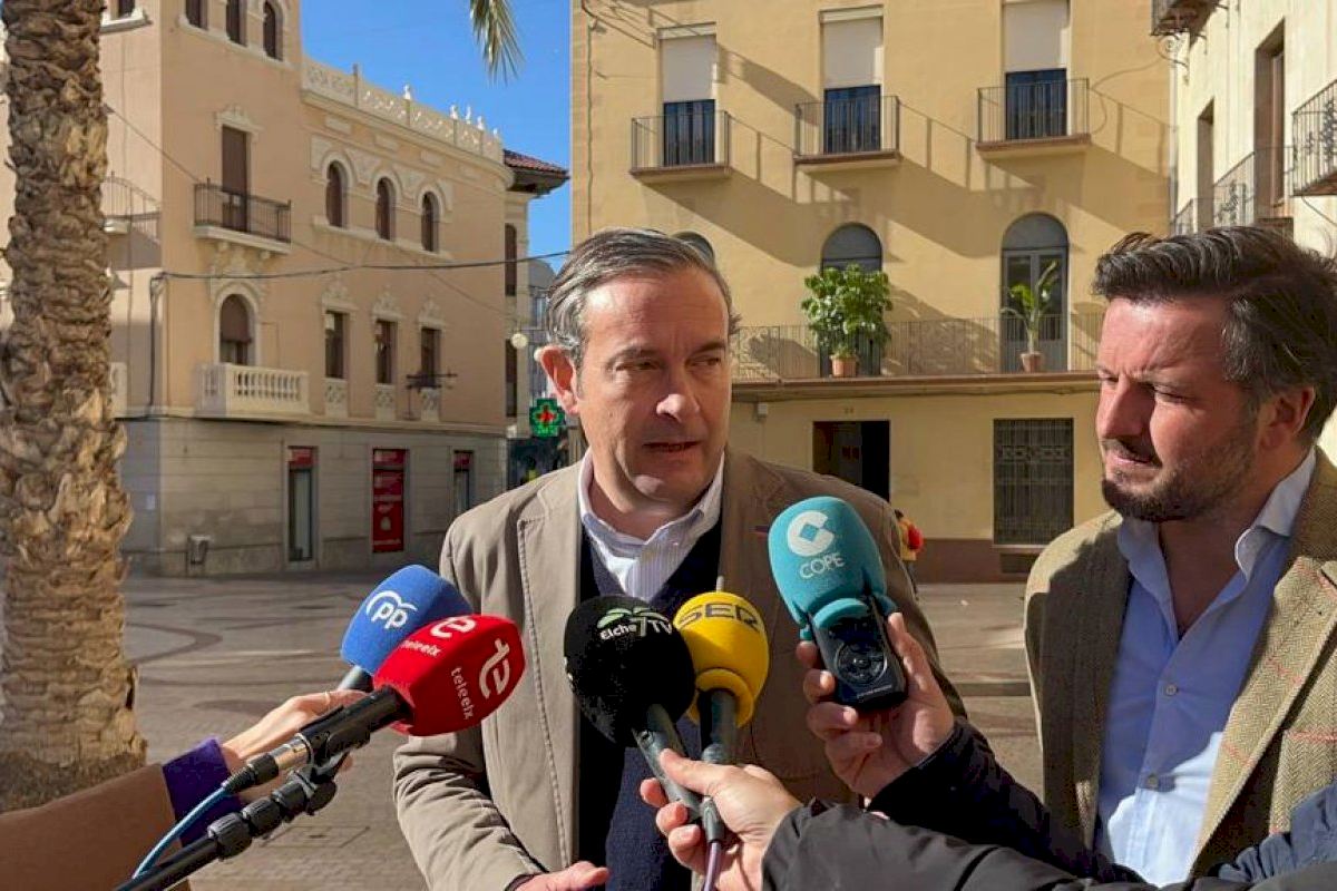 El PP denuncia que Puig y Sánchez “han dejado las cercanías entre Alicante y Murcia en una situación crítica"